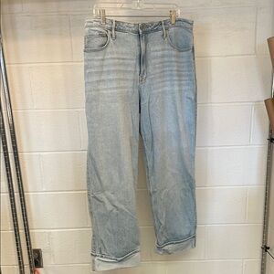 Hollister Ultra High-Rise Jeans 32